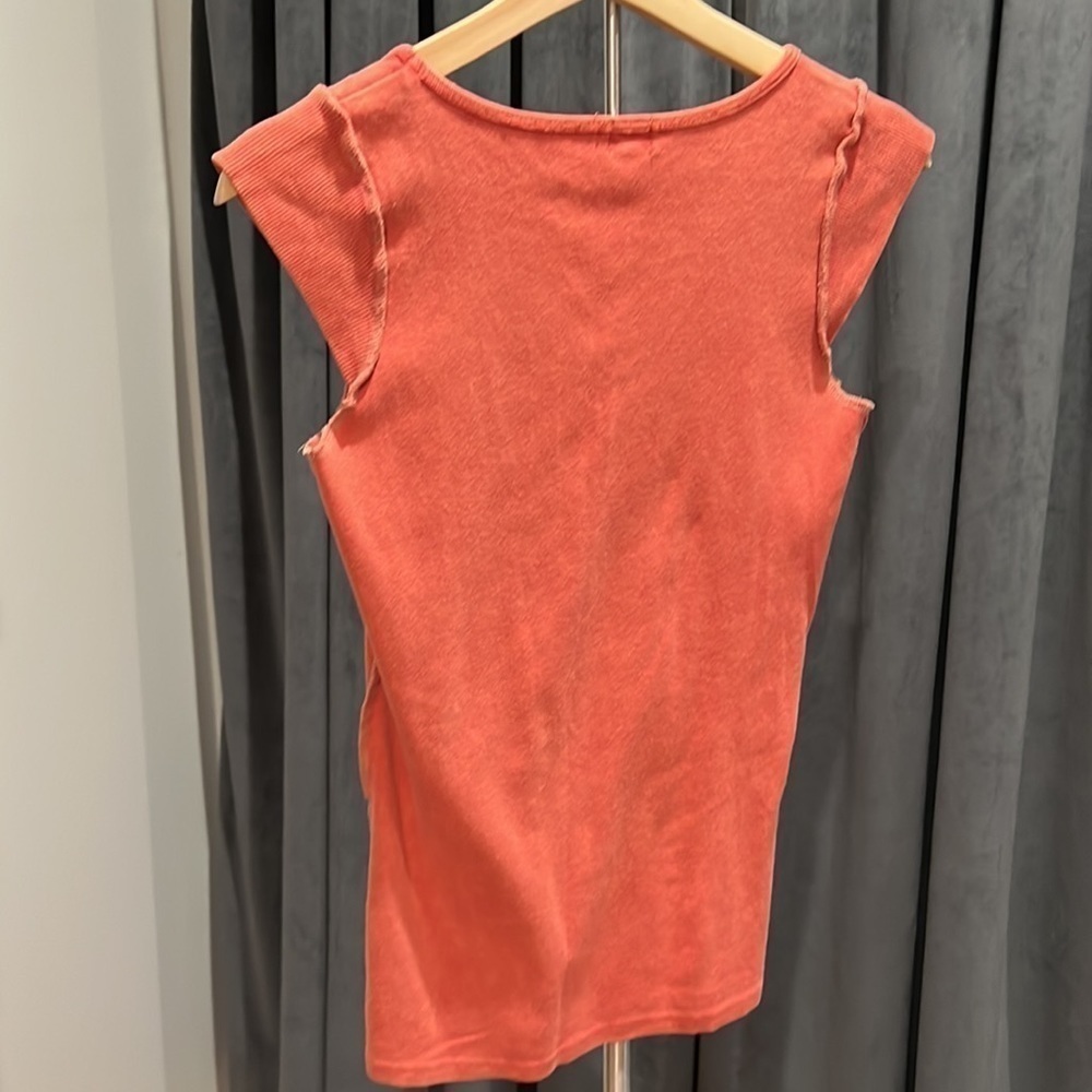Vintage Y2K cap sleeve tee with metallic print - Picture 5 of 5